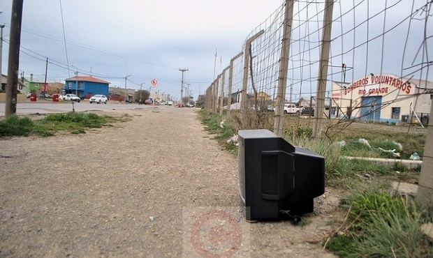 Todo a la basura: objetos insólitos que los riograndenses tiran en la calle